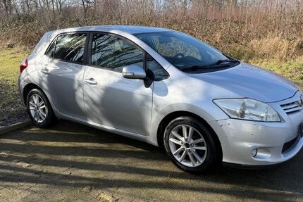 Toyota Auris 213.000 km 4.950 &euro; Aachen 52070