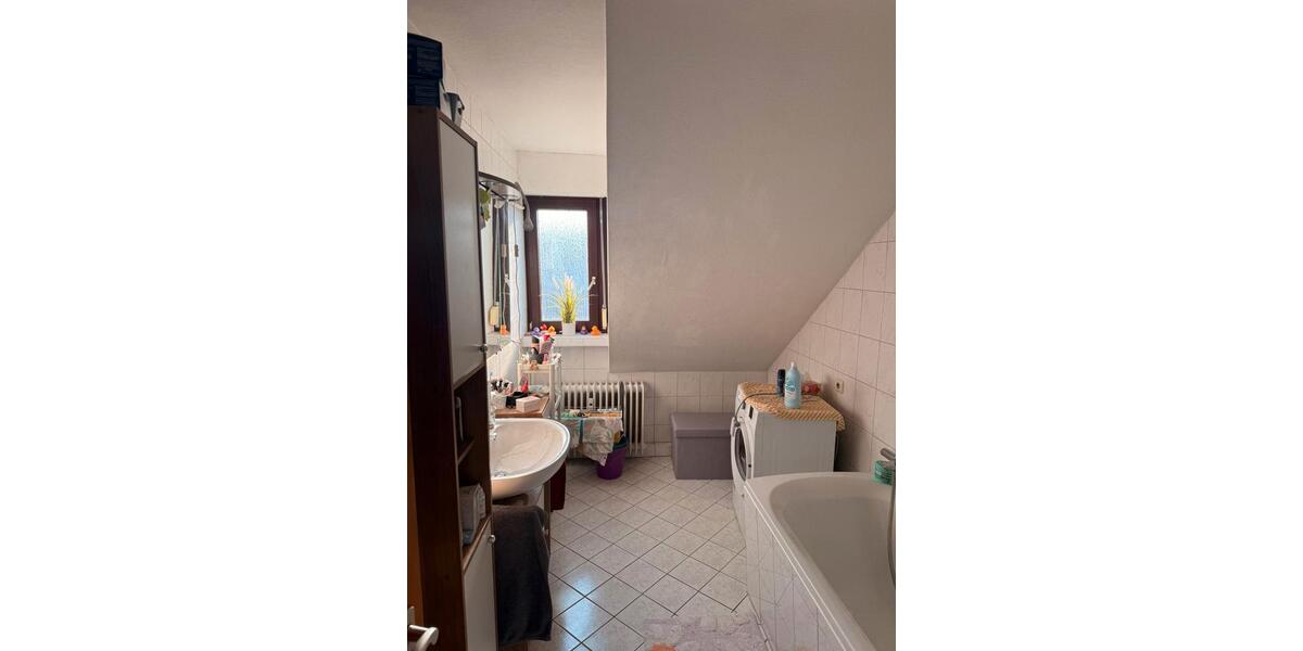 Dachgeschoßwohnung Aachen Eilendorf - 3 Zimmer, 75 m&sup2;, 675&euro; | Angebot:26167226