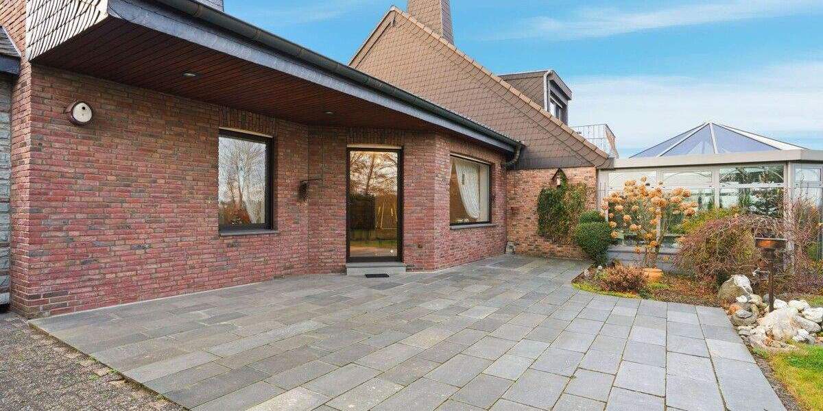 Stilvolles Bungalow in familienfreundlicher Lage von Stolberg - vollunterkellert! 3 zimmer