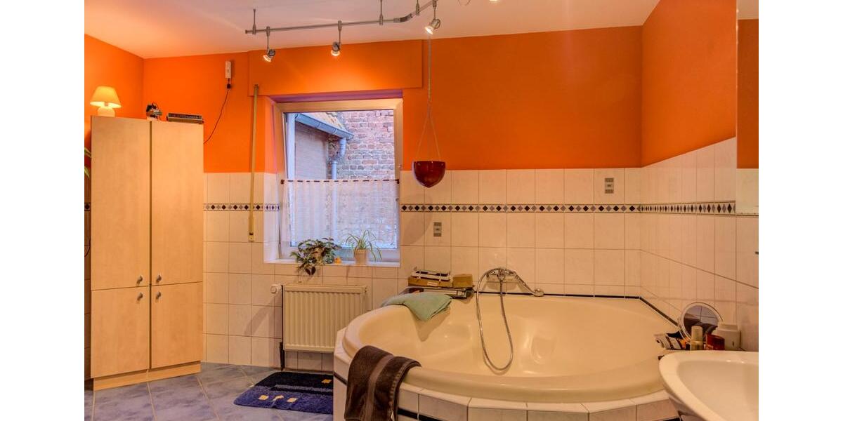 Reihenhaus Linnich - 5 Zimmer, 174 m&sup2;, 325.000&euro; | Angebot:26074611