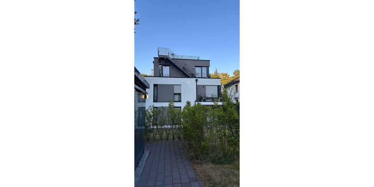 Exklusive Penthouse-Wohnung am Aachener Stadtwald mit großer Dachterrasse - Einfamilienhaus Aachen Oberforstbach | Angebot:27217775