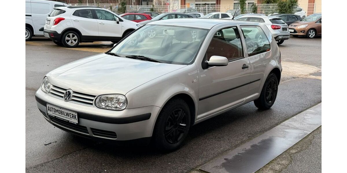 VW Golf 136.390 km 2.499 &euro; Düren 52353