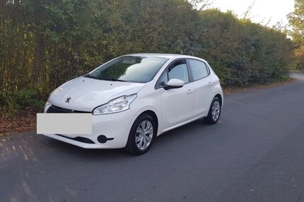 Peugeot 208 96.000 km 5.400 € Baesweiler 52499