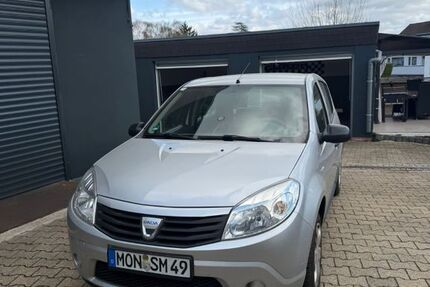 Dacia Sandero 127.000 km 2.700 &euro; Stolberg 52223