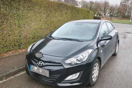 Hyundai i30 115.000 km 5.900 &euro; Aachen 52080