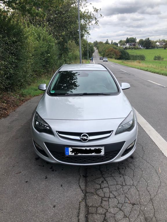 Opel Astra 200.000 km 3.800 € Aachen 52078