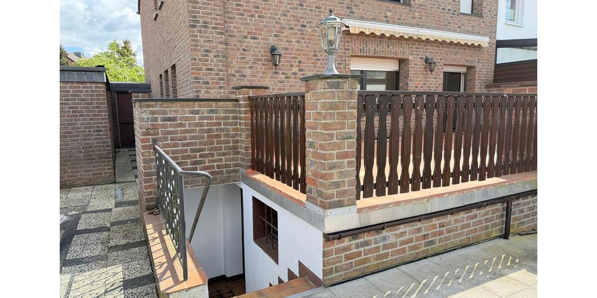 Doppelhaushälfte Alsdorf - 6 Zimmer, 180 m&sup2;, 1.550&euro; | Angebot:26241547