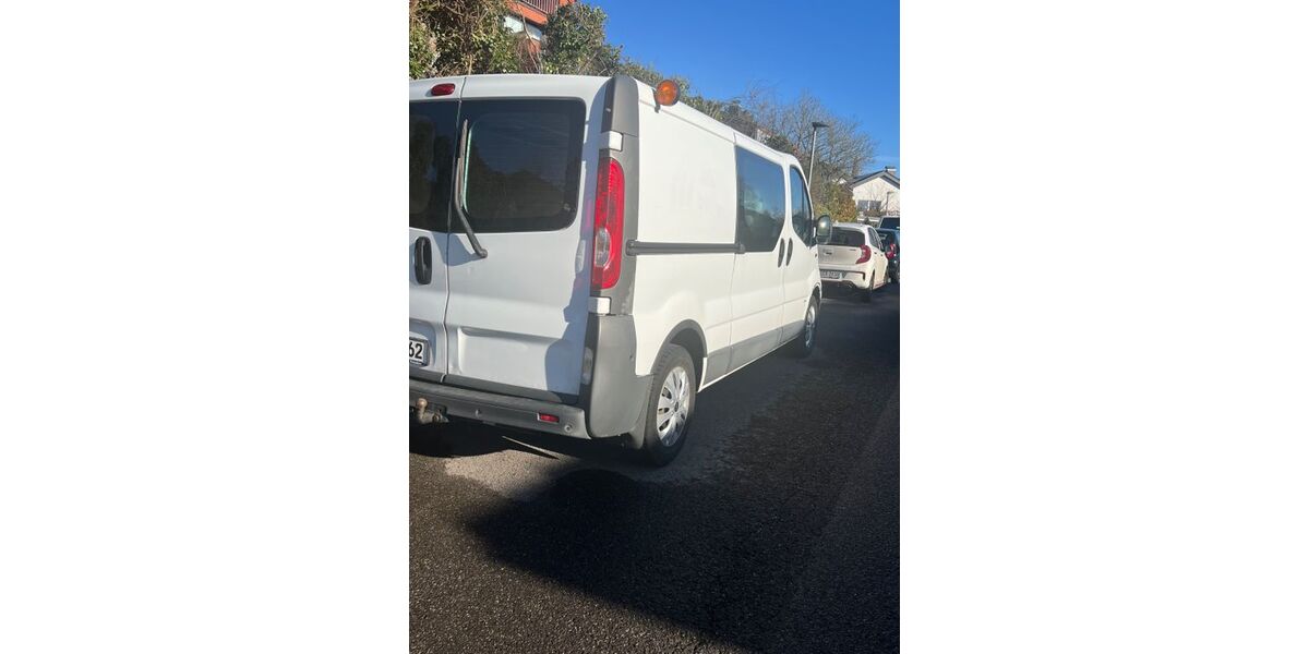 Opel Vivaro 117.500 km 6.900 &euro; Aachen 52076