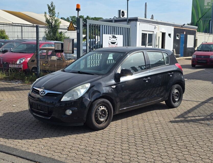 Hyundai i20 190.000 km 1.250 € Düren 52353