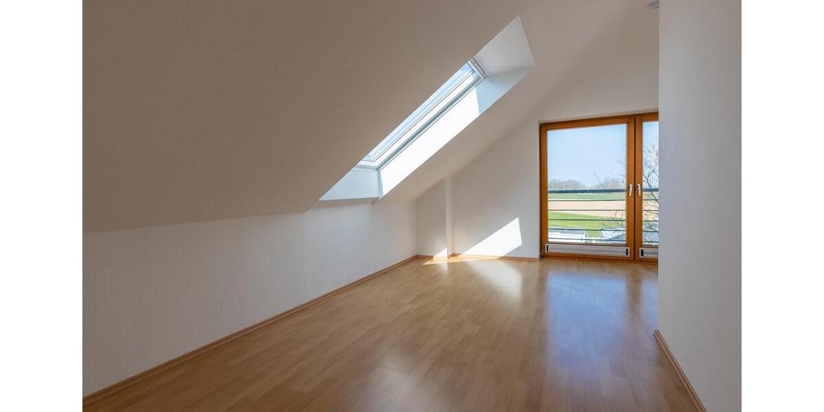 Dachgeschoßwohnung Aachen Eilendorf - 5 Zimmer, 119 m&sup2;, 380.000&euro; | Angebot:27202306