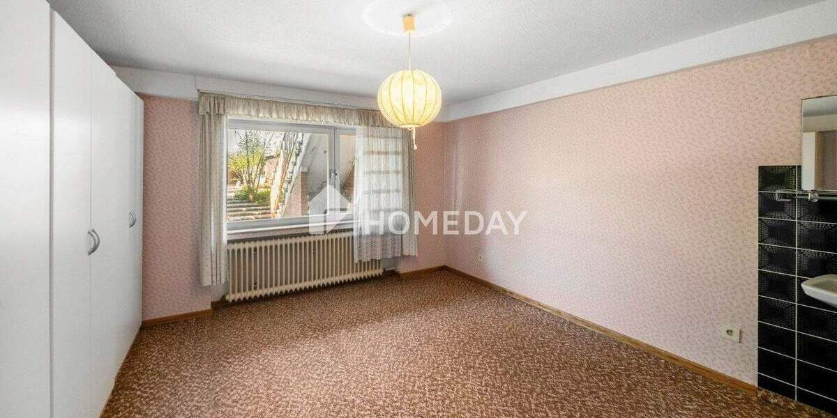 Geräumiges ZFH mit Garten, Balkon, Loggia, Garage und Ausbaupotenzial in ruhiger Lage 7 zimmer