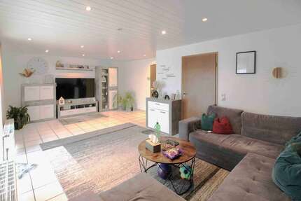 Haus Hürtgenwald - 8 Zimmer, 220 m&sup2;, 315.000&euro; | Angebot:26093228