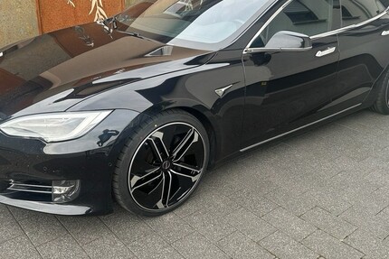Tesla Model S 170.000 km 22.000 € Gangelt 52538