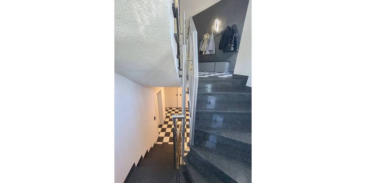 Mehrfamilienhaus, Wohnhaus Übach-Palenberg Übach - 6 Zimmer, 238 m&sup2;, 695.000&euro; | Angebot:26501719