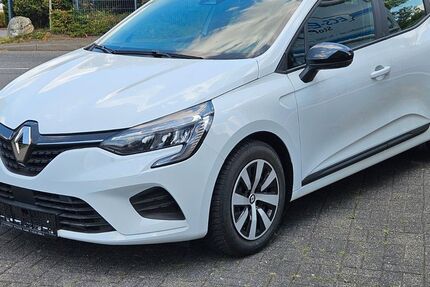 Renault Clio 68.765 km 9.900 &euro; Würselen 52146