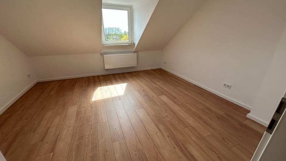 Dachgeschoßwohnung Düren - 3 Zimmer, 60 m&sup2;, 720&euro; | Angebot:26094729