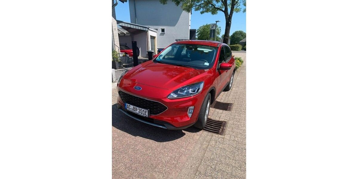 Ford Kuga 26.000 km 23.900 &euro; Aachen 52076