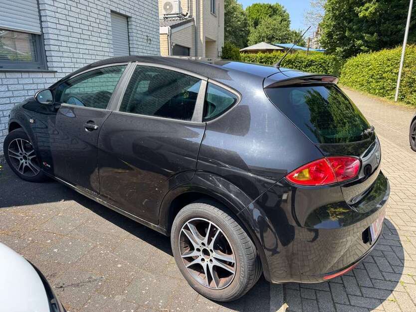Seat Leon 238.900 km 2.499 € Würselen 52146