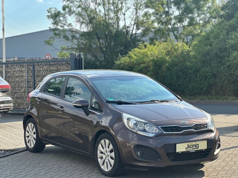 Kia Rio 174.000 km 4.500 € Jülich 52428