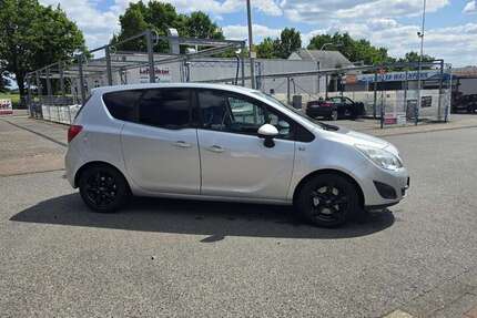 Opel Meriva 162.451 km 2.999 € Aachen 52074