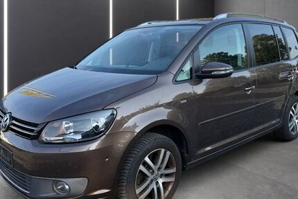 VW Touran 148.200 km 9.480 &euro; Düren 52353