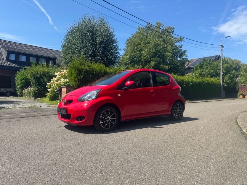 Aygo (X)
