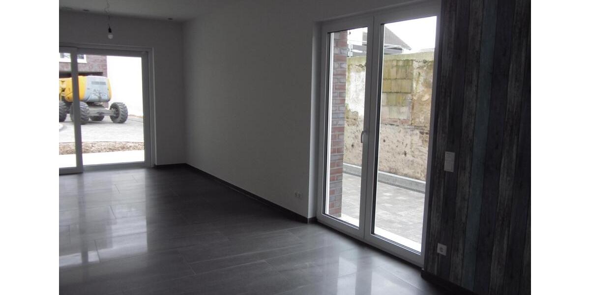 Exklusive 3-Zi.-Wohnung mit 2 Terrassen u. EBK in Gangelt-Birgden 3 zimmer