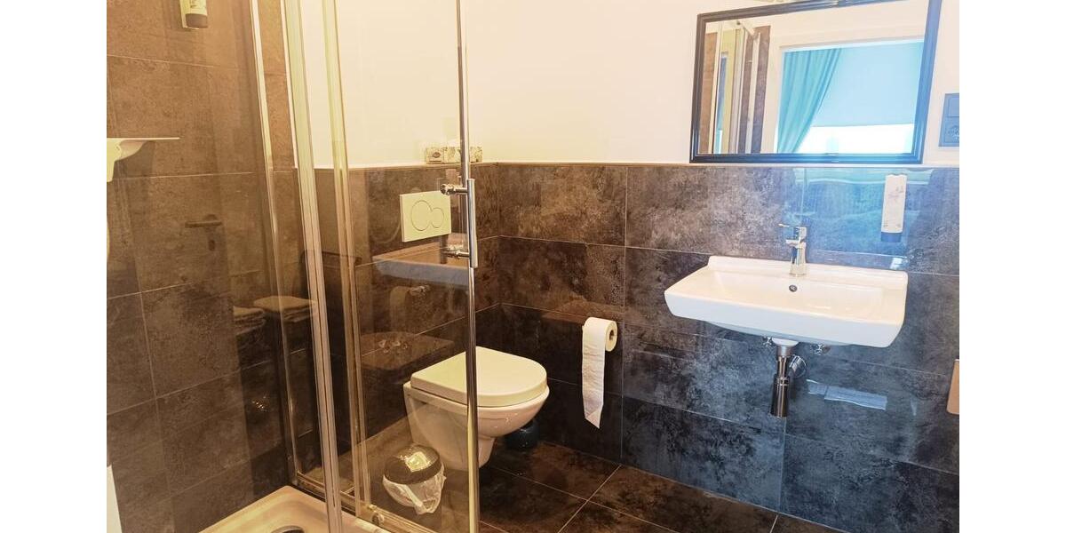 schönes helles möbliertes Appartment monatlich auf Zeit 2 zimmer