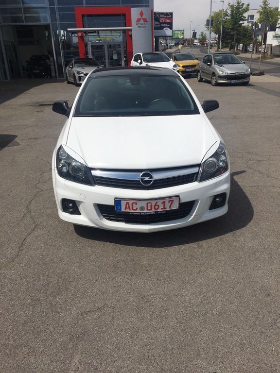 Opel Astra 150.000 km 4.300 € Roetgen 52159