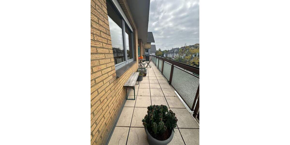 Schickes, modernes 2-Familienhaus mit drei Garagen in 52382 Niederzier 8 zimmer