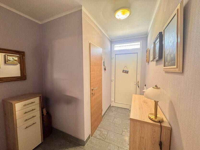 Familienfreundliches Reihenmittelhaus mit Tiefgarage und Garten in ruhiger Lage von Scherpenseel