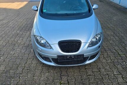 Seat Altea 240.000 km 699 &euro; Aachen 52068