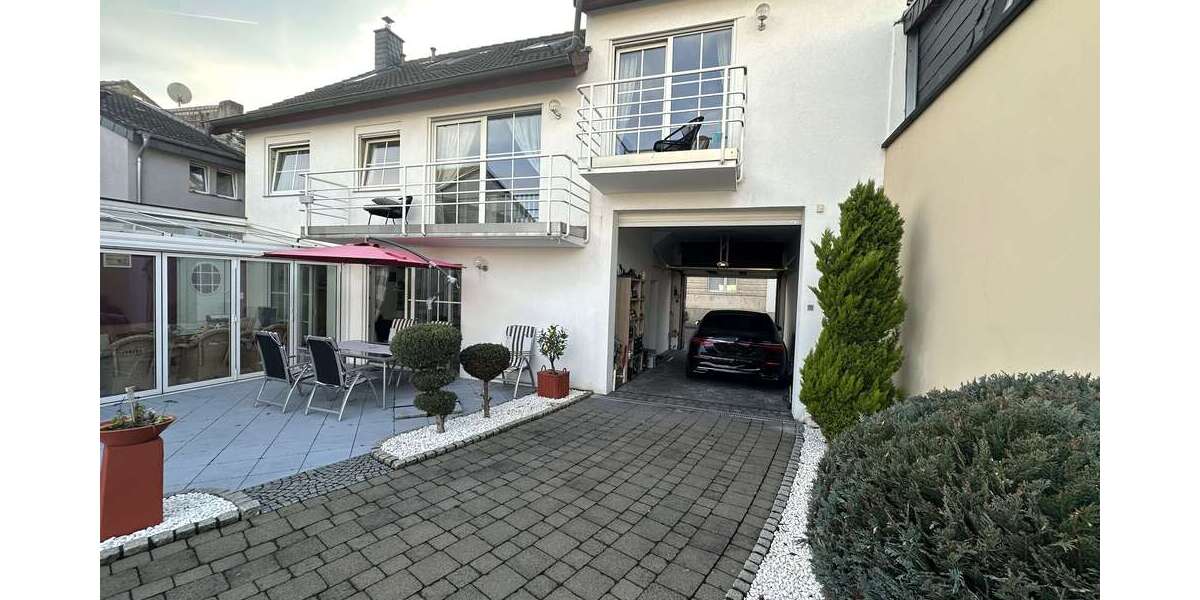 Einfamilienhaus Düren Mariaweiler-Hoven - 7 Zimmer, 203 m&sup2;, 680.000&euro; | Angebot:24683334