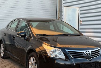 Toyota Avensis 93.108 km 6.999 &euro; Düren 52351