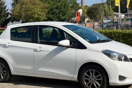 Toyota Yaris 129.986 km 5.990 &euro; Alsdorf 52477