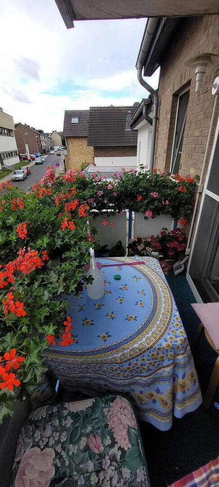 1 Zi Wohnung mit Balkon u Einbauküche