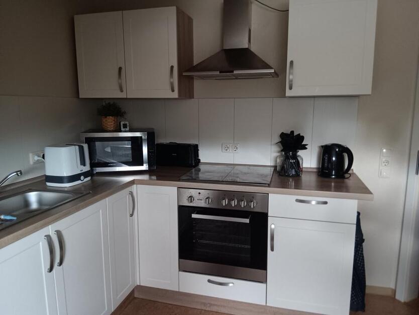 Helle 4-Zimmer-Wohnung mit Balkon, Garage in Eschweiler-Weisweile zimmer