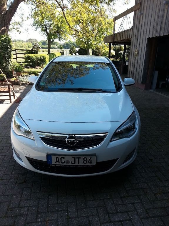 Opel Astra 145.000 km 4.199 € Aachen 52076