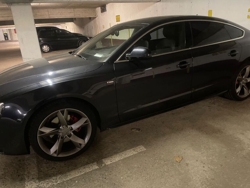Audi A5 156.000 km 12.000 € aachen 52070