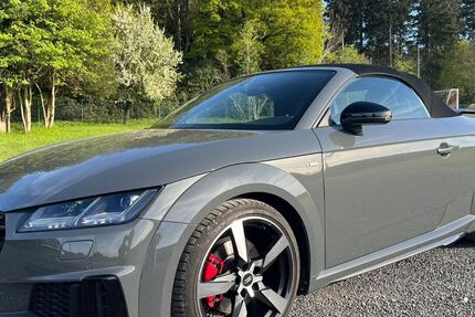 Audi TT 49.000 km 32.990 &euro; Roetgen 52159