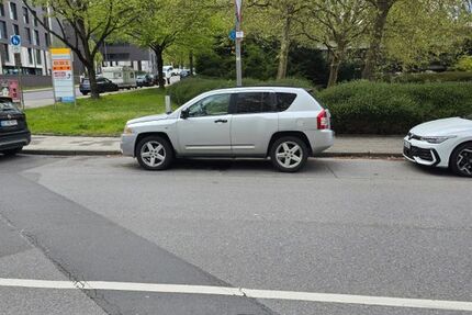 Jeep Compass 198.000 km 4.499 &euro; Aachen 52072