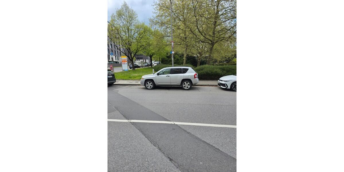 Jeep Compass 198.000 km 4.499 &euro; Aachen 52072