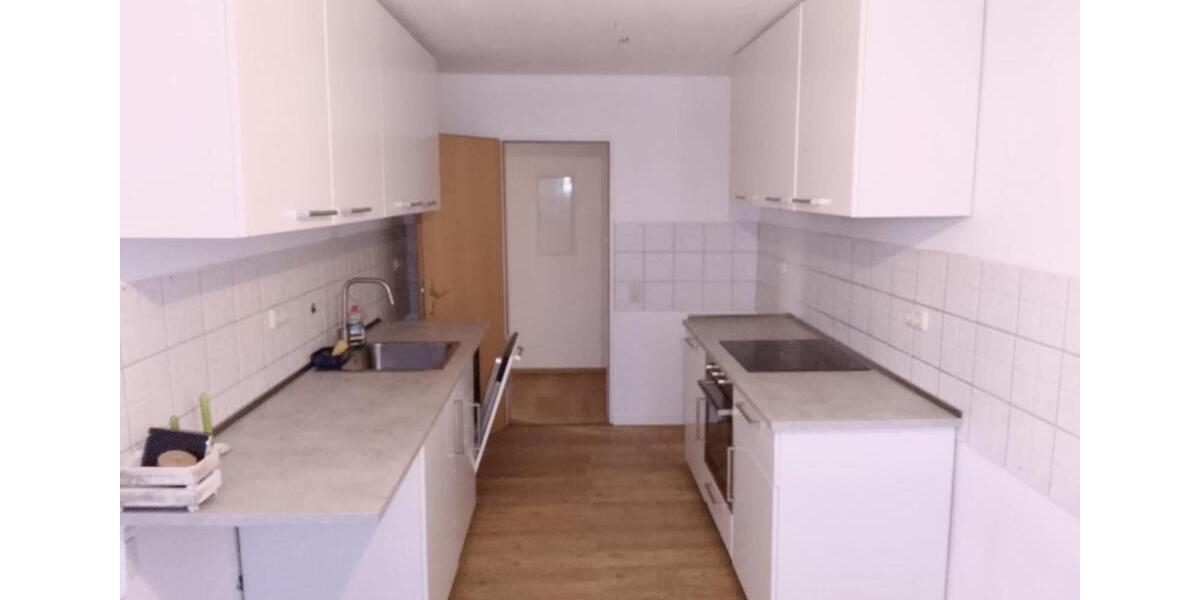 Exklusive Penthousewohnung mit Balkon und Blick ins Grüne - 97m2 3 zimmer