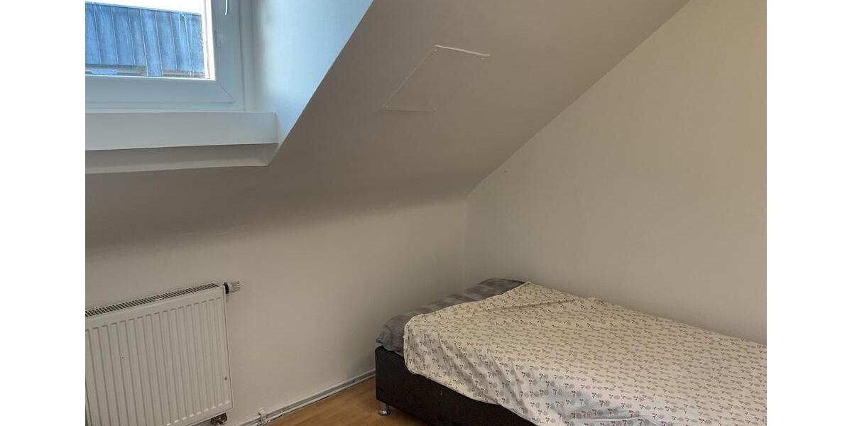 Dachgeschoßwohnung Aachen Aachen-Mitte - 1 Zimmer, 12 m&sup2;, 500&euro; | Angebot:26449037