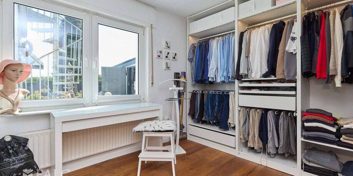 Reihenendhaus Alsdorf Ost - 8 Zimmer, 222 m&sup2;, 498.000&euro; | Angebot:26820177