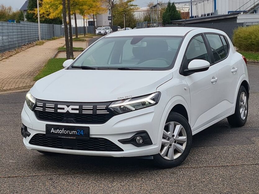 Dacia Sandero 32.500 km 15.499 € Jülich 52428
