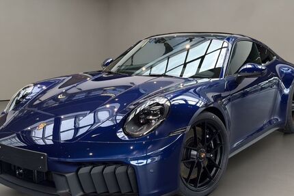 Porsche 992 8.000 km 189.800 &euro; Aachen 52068