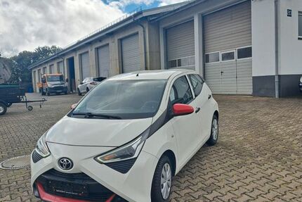 Toyota Aygo (X) 49.392 km 9.500 € Roetgen 52159