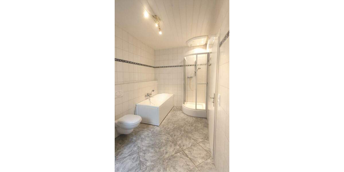 Einfamilienhaus Herzogenrath - 6 Zimmer, 131 m&sup2;, 169.000&euro; | Angebot:25760469