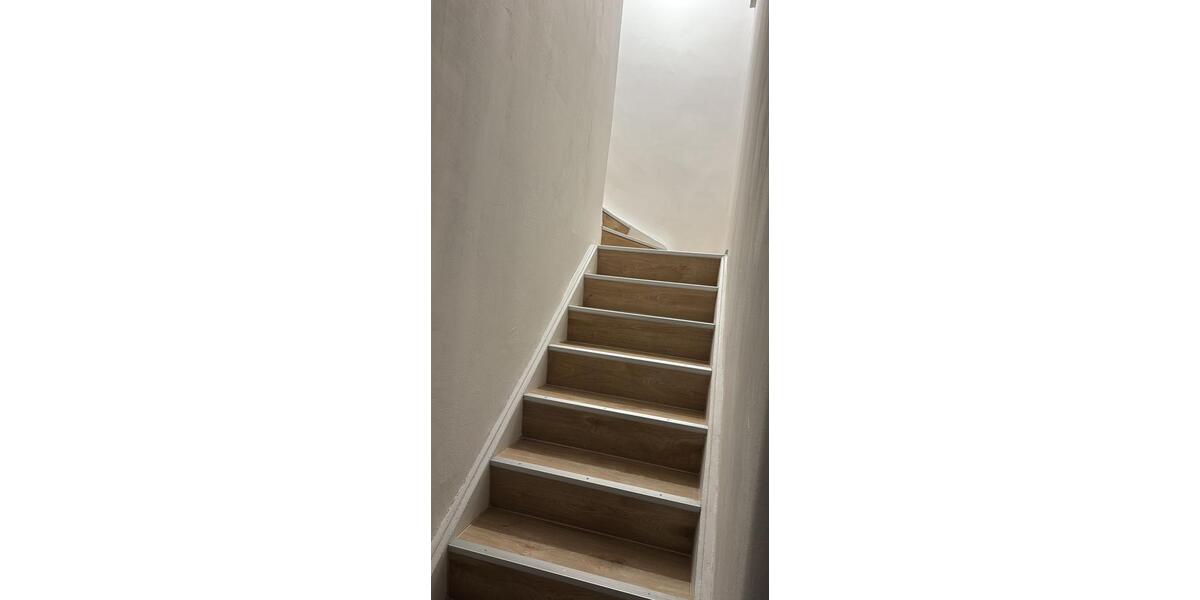 Dachgeschoßwohnung Stolberg (Rhld.) Büsbach - 2 Zimmer, 65 m&sup2;, 640&euro; | Angebot:26224629